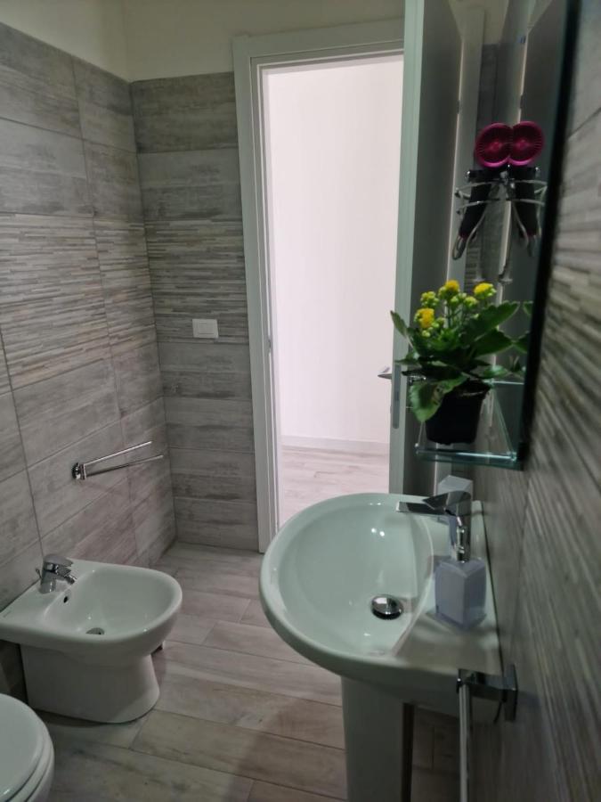 Bed and Breakfast La Stazione 92 Катанія Екстер'єр фото