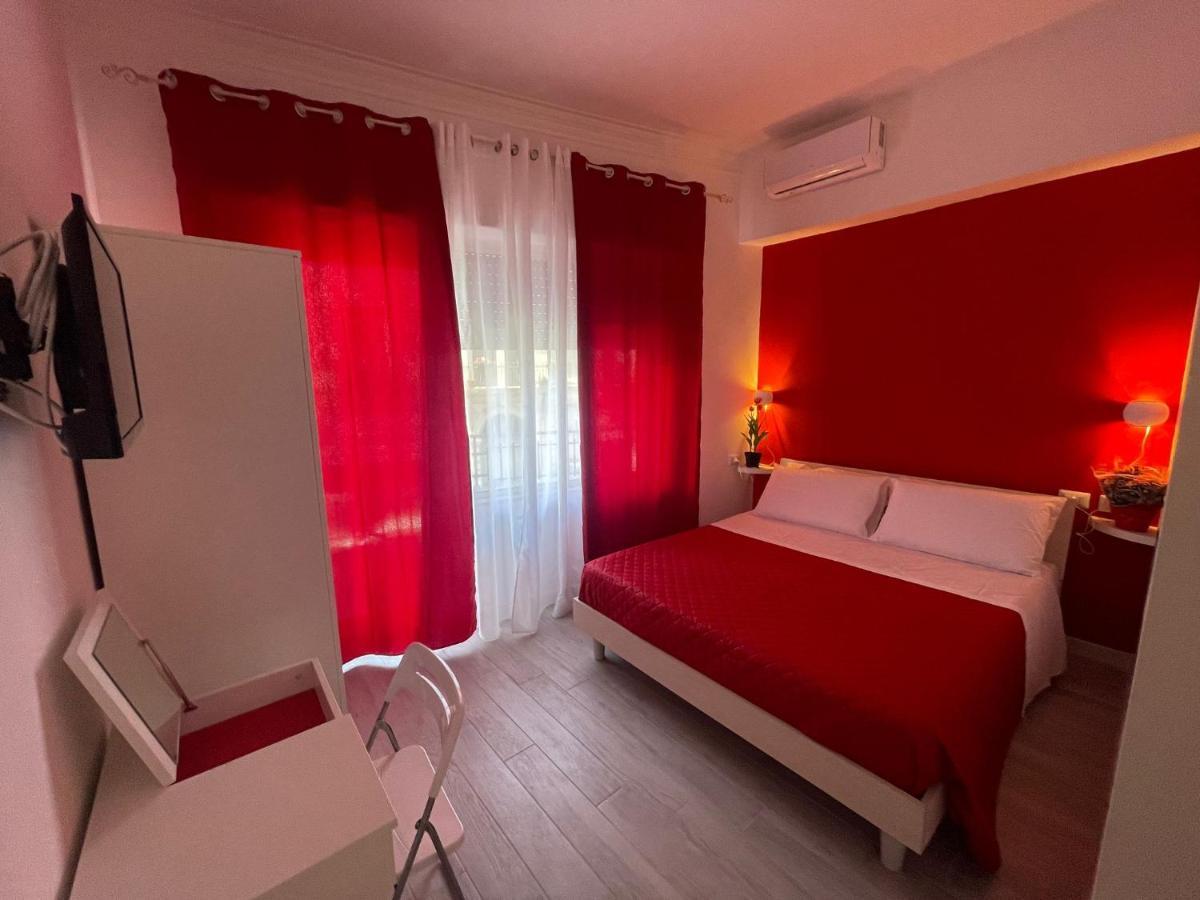 Bed and Breakfast La Stazione 92 Катанія Екстер'єр фото