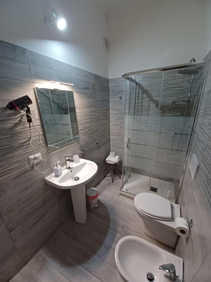 Bed and Breakfast La Stazione 92 Катанія Екстер'єр фото