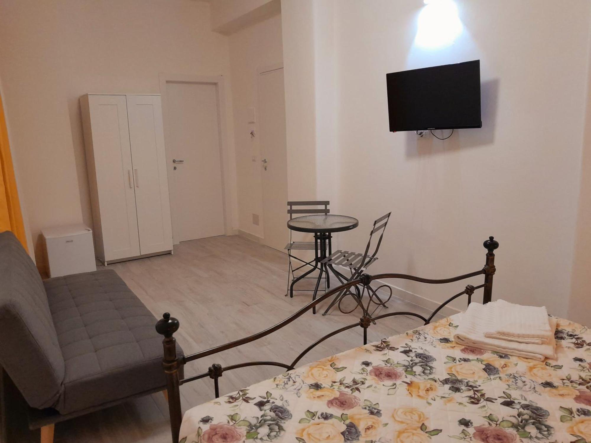 Bed and Breakfast La Stazione 92 Катанія Екстер'єр фото