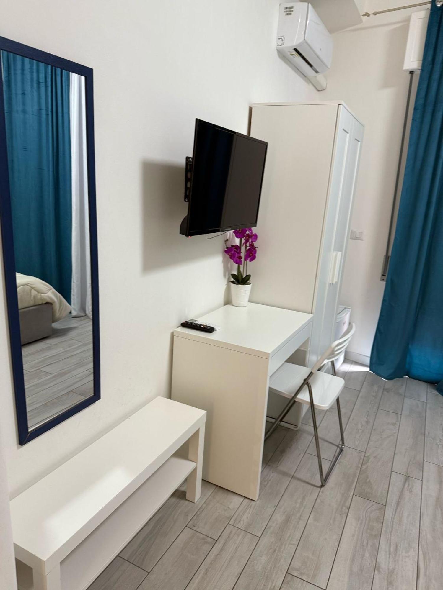 Bed and Breakfast La Stazione 92 Катанія Екстер'єр фото